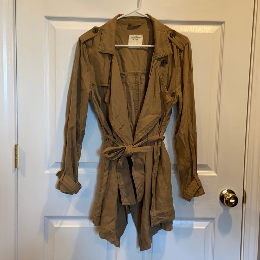 Light Sprintime Trenchcoat